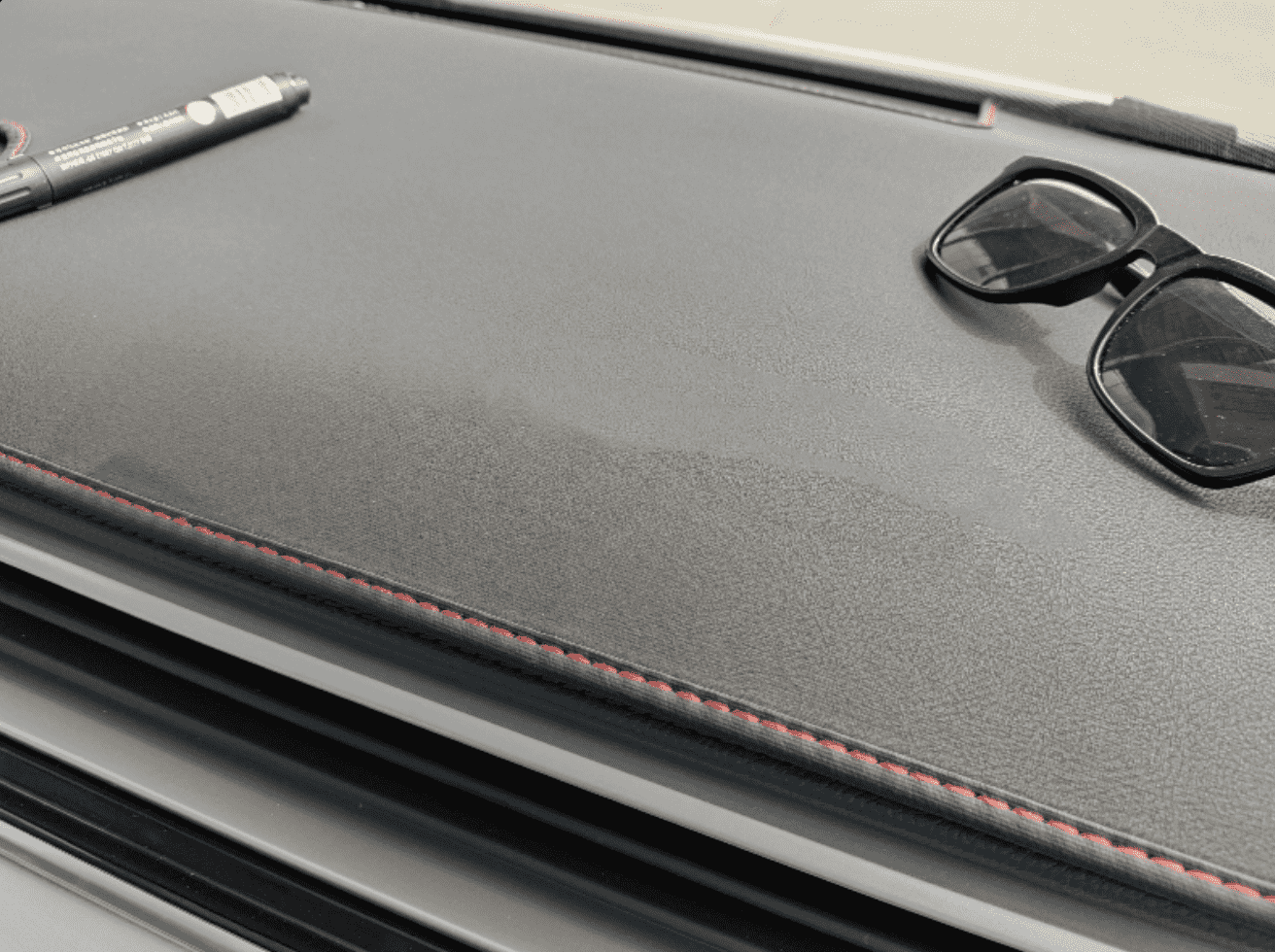 Xevaban.com ở 214 Giải Ph&oacute;ng l&agrave; đơn vị chuy&ecirc;n cung cấp phụ kiện oto, đồ chơi oto, phụ t&ugrave;ng oto, phụ kiện tank 300, đồ chơi tank 300,&nbsp;xevaban, 214 giải ph&oacute;ng, thảm taplo tank 300, thảm chống nắng taplo tank 300, chống nắng taplo tank 300.